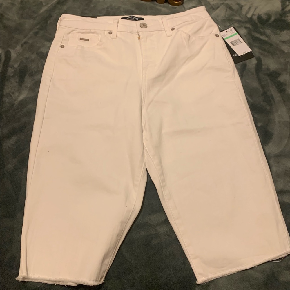 Nine West capris white
